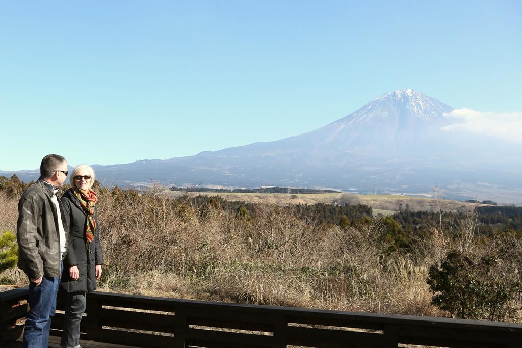 Sun & Moon Club Bed & Breakfast Fujinomiya Exterior photo