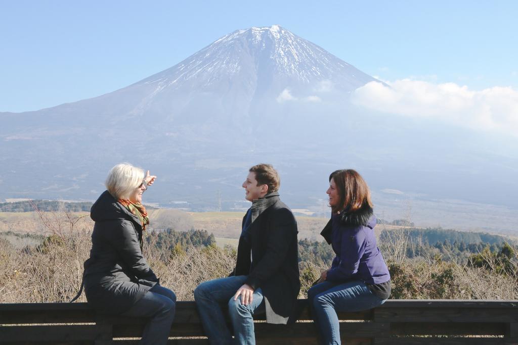 Sun & Moon Club Bed & Breakfast Fujinomiya Exterior photo