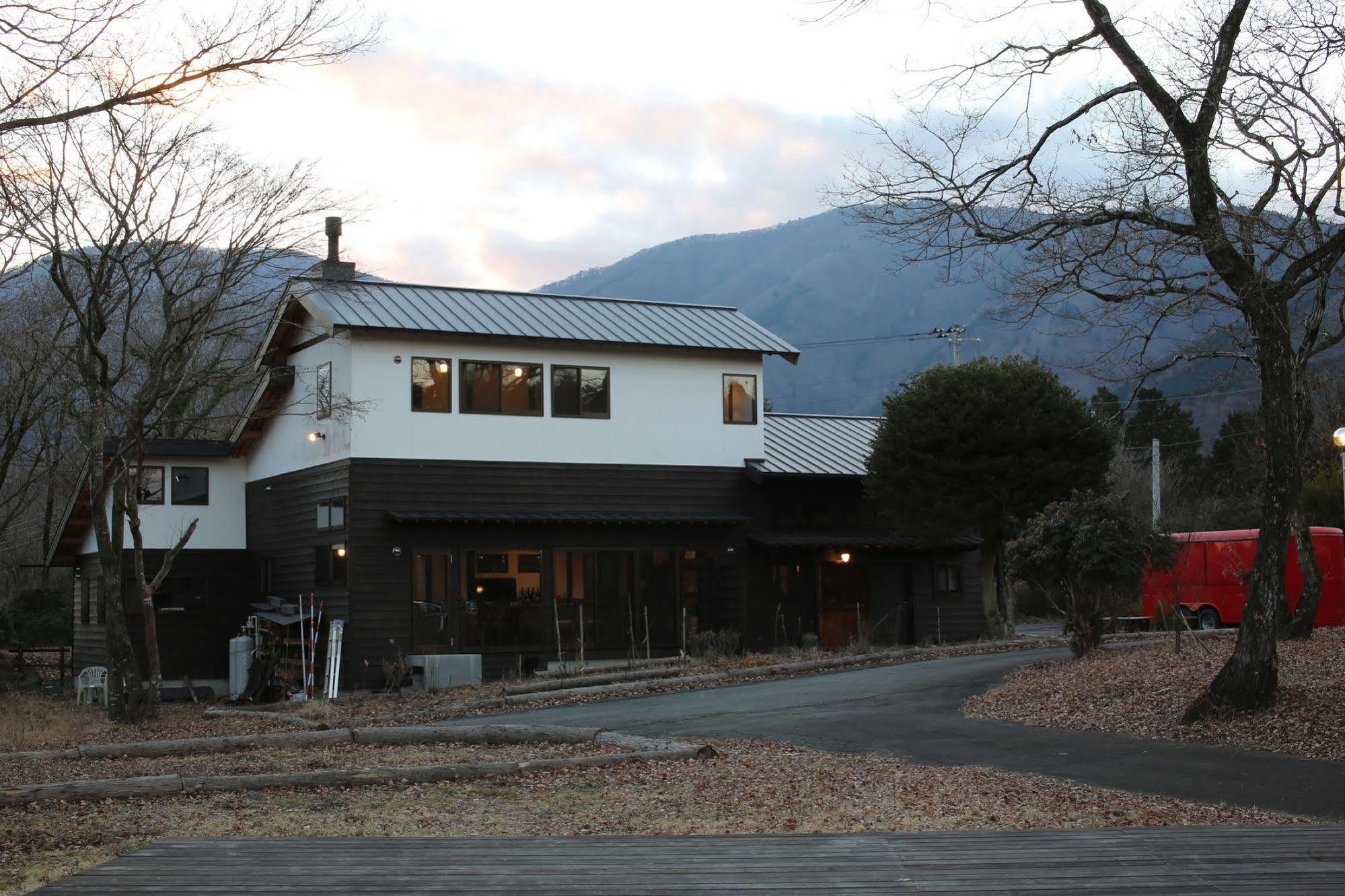 Sun & Moon Club Bed & Breakfast Fujinomiya Exterior photo